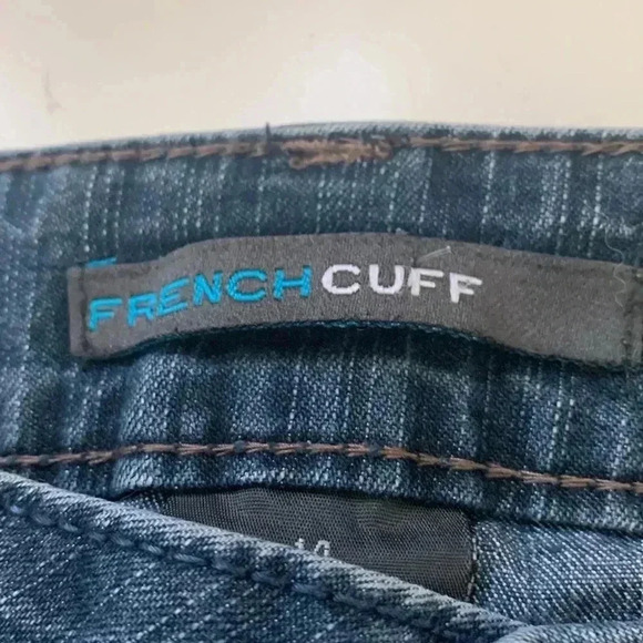 French Cuff NWOT high rise,  wide leg, mid-weight mid wash jeans Size 14 - Picture 5 of 8